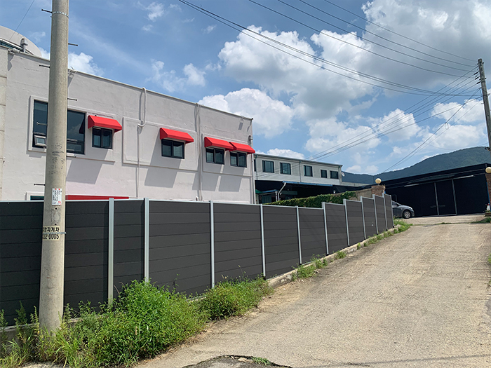 경기도 용인시 반려견 훈련소 합성목재 BIY 휀스 1.jpg