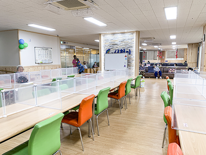 파주시 책향기로 심청이주간보호센터 SPC 돌마루 6.jpg