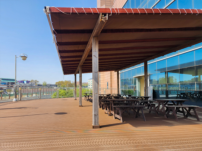 경기도 파주시 새중앙침례교회 합성목재 데크 1.JPG