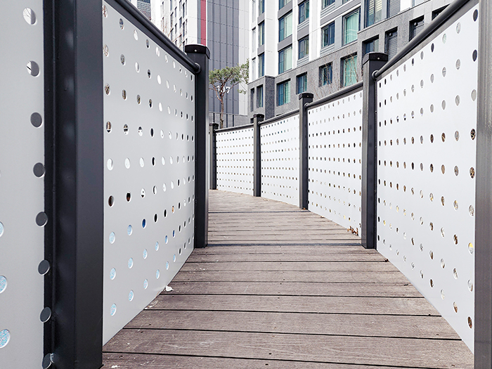 경기도 고양시 롯데캐슬엘클라씨아파트 합성목재 데크 5.JPG