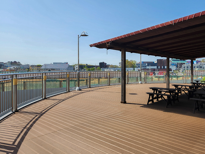 경기도 파주시 새중앙침례교회 합성목재 데크 8.JPG