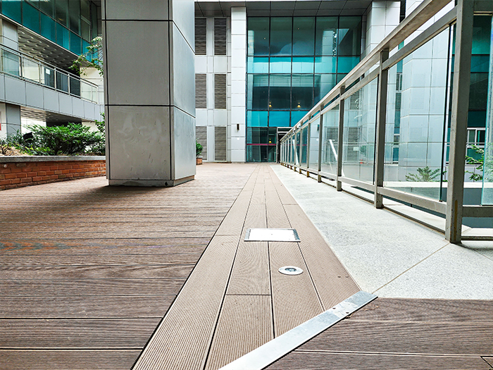 경기도 화성 동탄위버폴리스 합성목재 데크 ND003 초콜릿(CC) 3.jpg