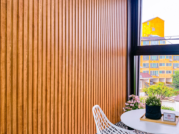 용정차운3차 합성목재 루바월 2.jpg