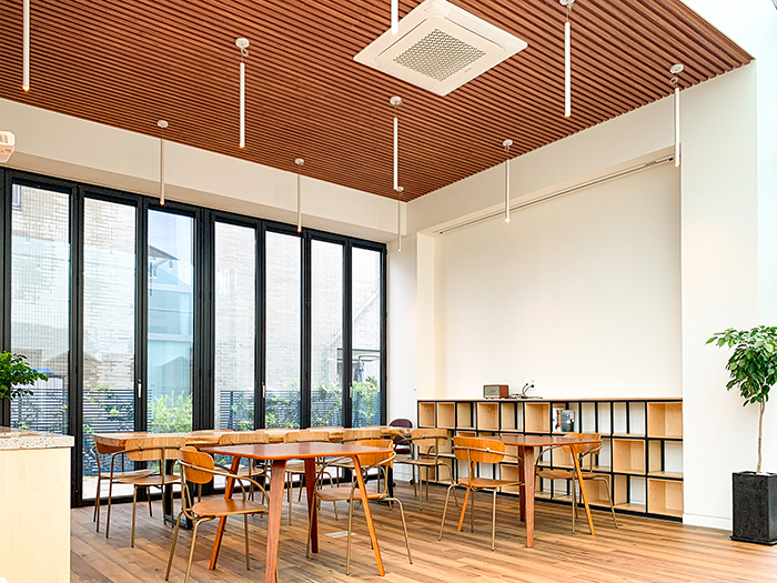 경기도 파주시 '라피아노1단지' 합성목재 루바월 3.jpg