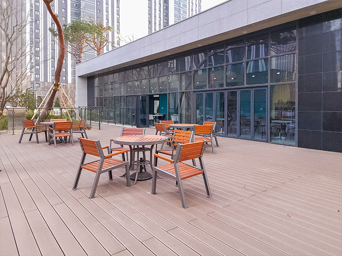 경기도 화성시 나노시티역롯데캐슬 워터밸리가든 합성목재 데크 ND011 3.JPG