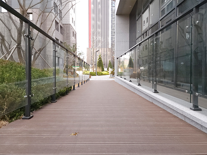 경기도 화성시 나노시티역롯데캐슬 워터밸리가든 합성목재 데크 ND011 6.JPG