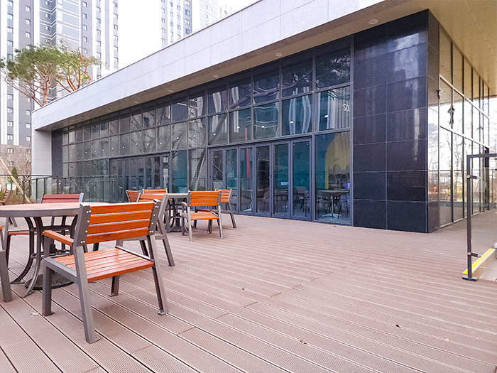 경기도 화성시 나노시티역롯데캐슬 워터밸리가든 합성목재 데크 ND011 1.JPG