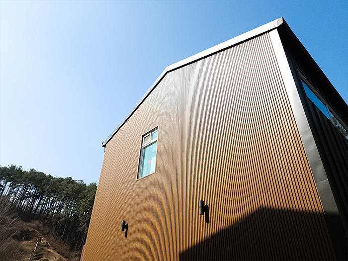 경기도 용인시 김명식아트센터 합성목재 N블럭 5.jpg