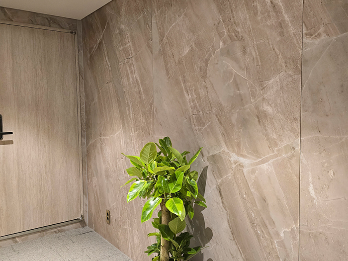 강남 비즈니스 호텔 불연 쿼츠보드 2.jpg