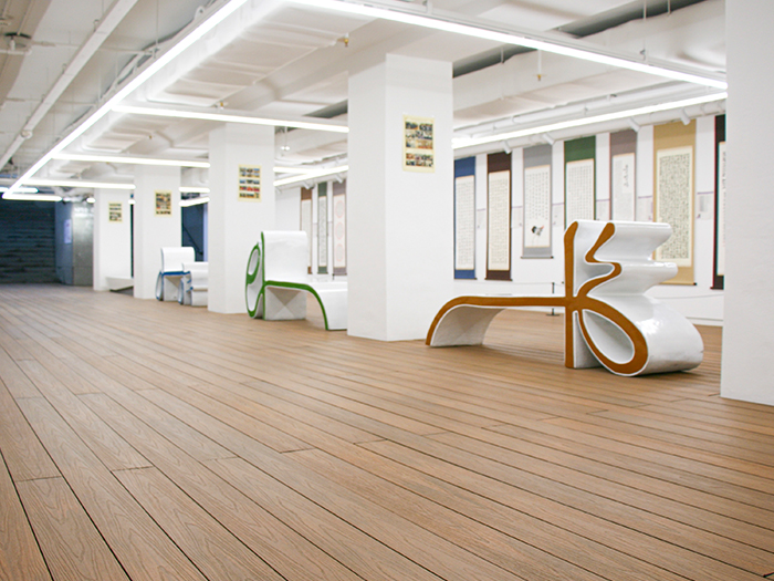 서울특별시 세종문화회관 합성목재 데크 NPR001 2.JPG