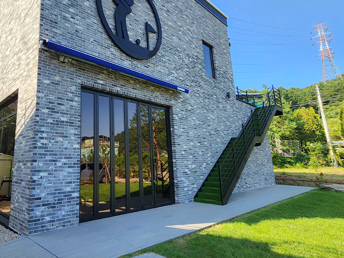 경기도 포천시 벙거 스크린골프장 합성목재 데크 3.JPG