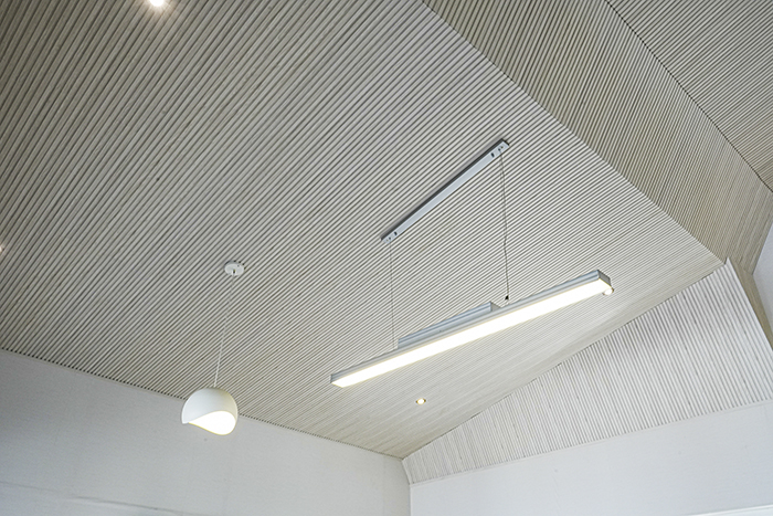 강원도 홍천군 풀빌라 합성목재 루바월 NL001 화이트오크 2.jpg