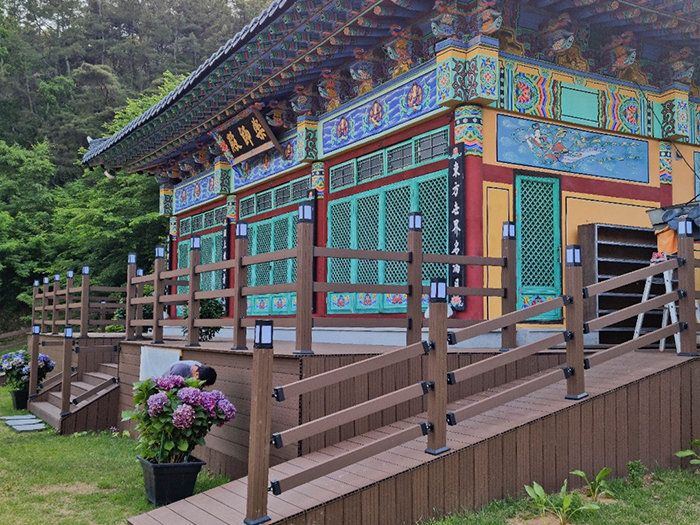 경북 구미시 도선사 합성목재 휀스 1.jpg