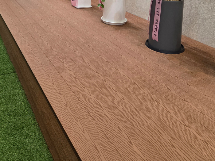 전시장 모델하우스 합성목재 데크 2.jpg