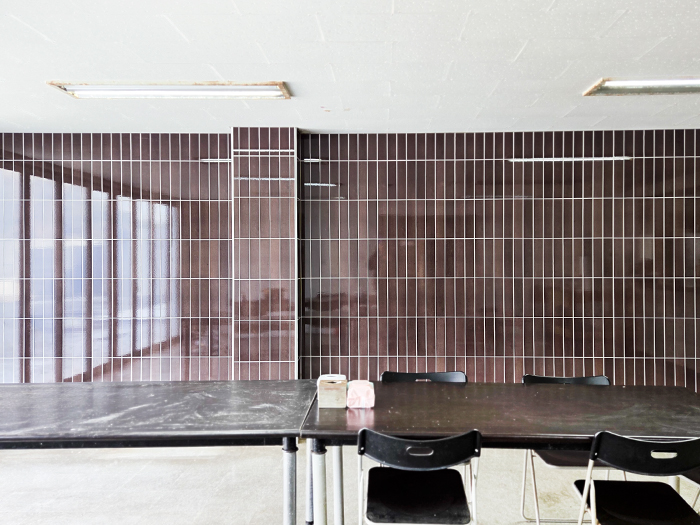 충청남도 서산시 공장 구내식당 쿼츠보드 NQT07 딥 브라운 3.jpg