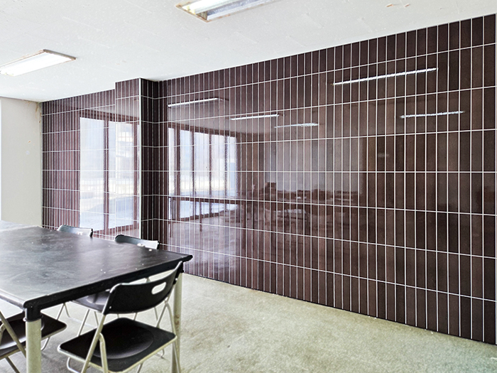 충청남도 서산시 공장 구내식당 쿼츠보드 NQT07 딥 브라운 1.jpg